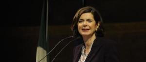 La Boldrini oltre ogni limite: l’Italia deve spendere più soldi per i migranti