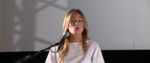 La Boschi in Sicilia come la Madonna pellegrina, ma il web la fa nera