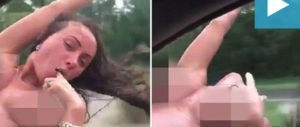 Modella si sporge nuda dall’auto in corsa. Finisce in tragedia (video)