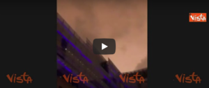 L’uragano Ophelia fa sempre più paura, il cielo di Londra diventa rosso (video)