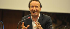 Il progressista Benigni possiede 21 case e una villa alla Maddalena
