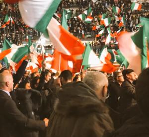 L'entusiasmo del popolo di Fratelli d'Italia