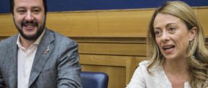 Meloni e Salvini contro l’espulsione dei diplomatici russi: «Un errore»