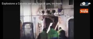 Catania sotto choc dopo l’esplosione. Gravi i due vigili del fuoco feriti (video)