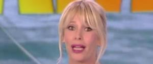 Isola dei famosi, “Striscia” incastra Bossari. Che ammette: «Si è visto tutto»