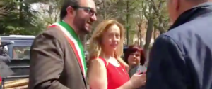 Meloni all’Aquila: «Ora basta. L’Europa non scherzi con la ricostruzione» (video)