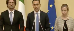 L’offerta di Di Maio al Pd: togliamo le tv e i giornali a Berlusconi (video)