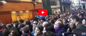Stupro di gruppo in Spagna, anche le suore di clausura partecipano alla protesta (video)