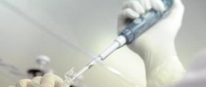 Entro un anno il vaccino contro il cancro: «Funziona senza chemioterapia»