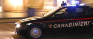 Roma, albanese non si ferma all’alt e tenta di investire un carabiniere