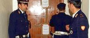 Migranti gli occupano casa. Il proprietario paga 100.000 € di spese ma resta fuori
