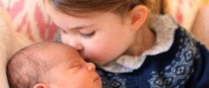 Ecco il piccolo Louis: mamma Kate pubblica i primi scatti del principino