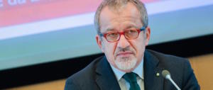 Maroni, altolà a Salvini: «Non puoi fare il ministro e il segretario della Lega»