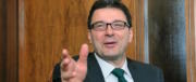 Giorgetti rilancia: rivedere tutte le concessioni, anche quelle per tv e telefonini