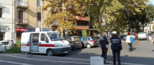 Le ruba la bici, lei lo insegue e lui la violenta: la trappola dell’immigrato