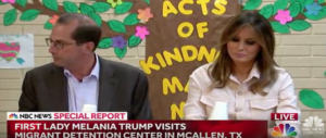 Melania Trump in Texas visita un centro che ospita i figli dei migranti illegali (video)