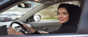 Svolta in Arabia Saudita: da domenica le donne potranno guidare