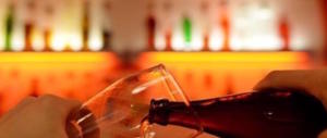 Troppo via vai per un bar come tanti: il segreto? Dietro il bancone, come la droga