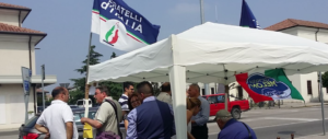 “Lo scelgo io”: FdI raccoglie le firme per il presidenzialismo (video)