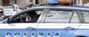 Nomade beccata a rubare, continua a frugare nei cassetti tra le urla di chi l’ha scoperta