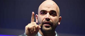 Saviano indagato dalla procura per diffamazione: ora farà la vittima…