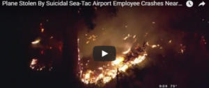 Ruba un aereo della Alaska Airlines, decolla e si schianta al suolo (video)