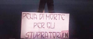 Sagoma nera appesa, “morte agli stupratori”: polemiche a Jesolo su Fn