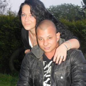 Il giovane cubano, ucciso dai profughi, con la fidanzata