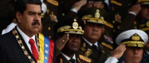 Venezuela, attentato con droni-bomba contro Maduro. L’esplosione (video)