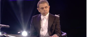 Londra, Johnson irrita gli islamici con una battuta sul burqa. Mr Bean lo difende