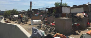 Roma, violenze al campo rom di via Salviati: calci, pugni e minacce