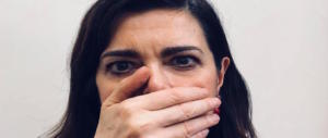 La Boldrini “processa” il suo “odiatore”: «Non lo faccio per me ma per mia figlia»