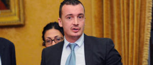 Ponte Morandi, Casalino come in un reality: «A offendere sono i giornali»