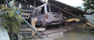 Tsunami in Indonesia: il bilancio delle vittime sale a livelli apocalittici