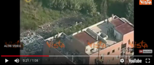 Tetti crollati e montagne di spazzatura: ecco il palazzo liberato a Tor Cervara (video)