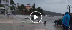 Grecia flagellata dal ciclone Zorba: onde giganti e allagamenti (video)