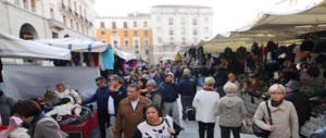 Bufera a Udine: per occupare il suolo pubblico serve il “certificato di antifascismo”