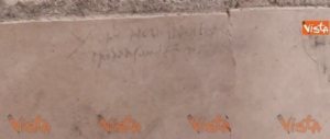 Pompei, un’iscrizione cambia la storia: la data dell’eruzione è un’altra (video)