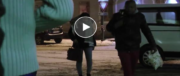 Migranti portati al confine italiano da passeur in divisa: il video che inchioda la Francia (VIDEO)