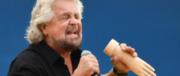 Grillo straparla e attacca il Colle: «Via i poteri al Capo dello Stato». Il M5S lo gela (video)