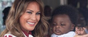 Melania Trump va in Africa con le idee chiare: “Vogliamo aiutarli a casa loro”