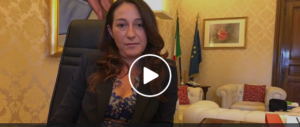Ha una casa popolare e altri immobili. Bufera sulla madre della Taverna (video)