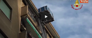 Ponte Morandi, gli sfollati tornano per la prima volta nelle loro case (video)