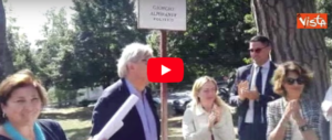 Sutri, Sgarbi intitola “Largo Almirante”. Meloni: «Fu un grande patriota» (video)