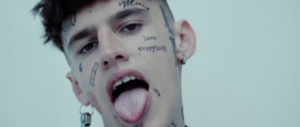 Young Signorino, il rapper “figlio del Diavolo”, s’è pentito: «La droga fa male!»