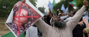 Asia Bibi scarcerata, ma resta ancora in Pakistan. L’ira dei fondamentalisti