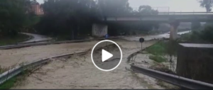 La Palermo-Agrigento trasformata in fiume. «Non prendete quella strada…» (video)