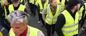 Francia, è morta una manifestante: era in piazza con i “gilet gialli” contro il caro-carburante
