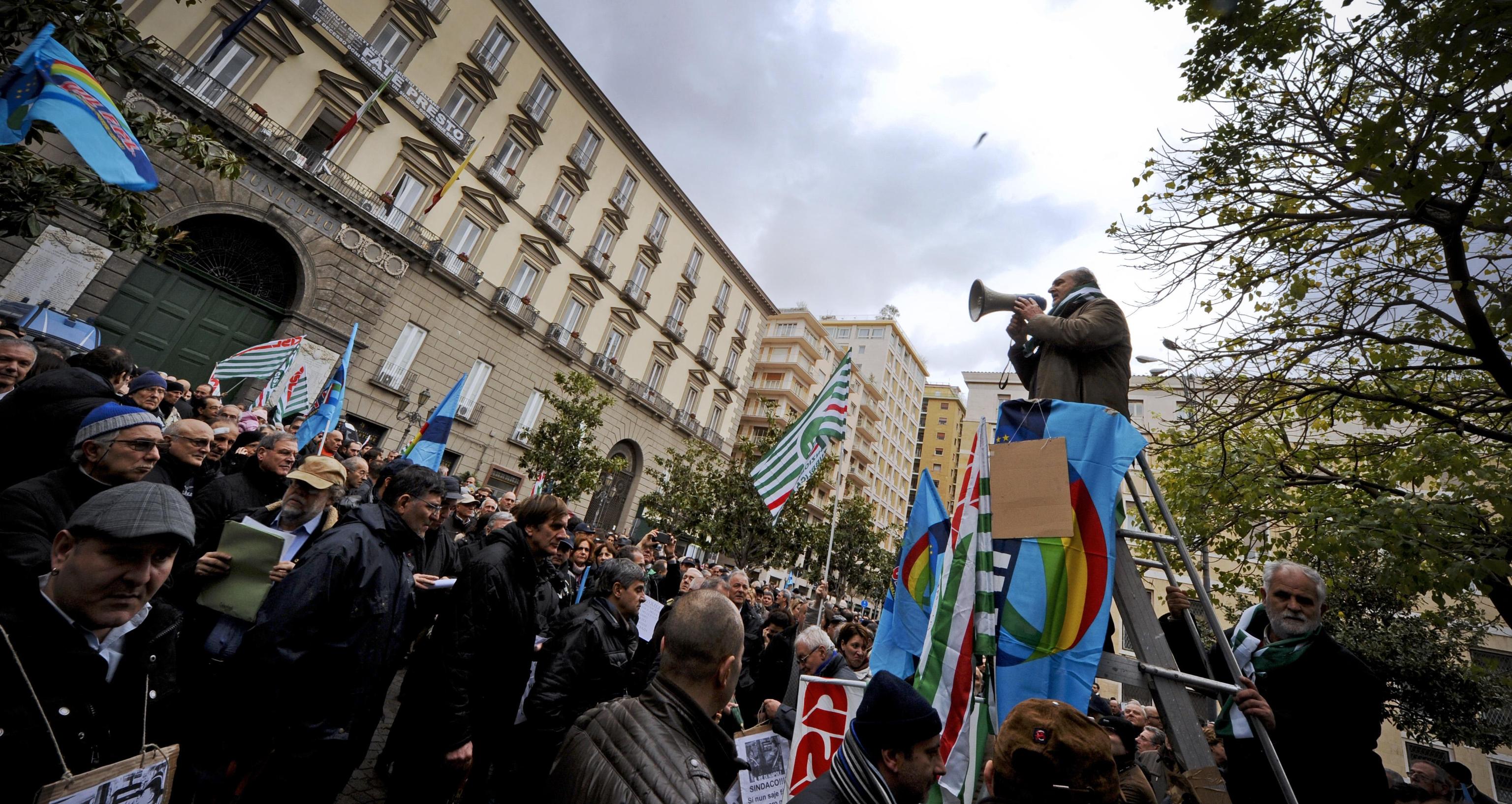 SPENDING REVIEW: TAGLIO STIPENDI, COMUNE NAPOLI ‘ASSEDIATO’