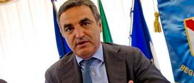 In manette il candidato di Alfano. Accusa di concussione per Paolo Romano, in corsa nella circoscrizione Sud